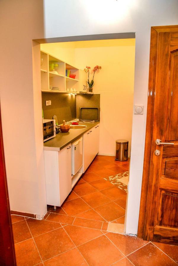 Tomas Apartments Скопье Экстерьер фото