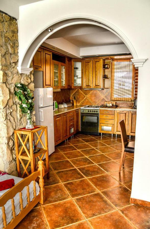 Tomas Apartments Скопье Экстерьер фото
