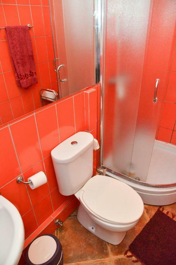 Tomas Apartments Скопье Экстерьер фото