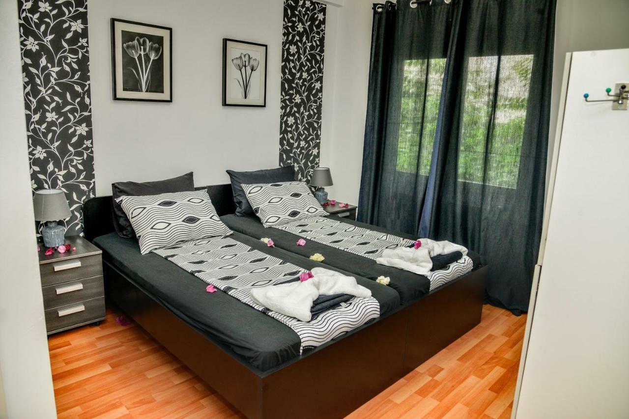 Tomas Apartments Скопье Экстерьер фото