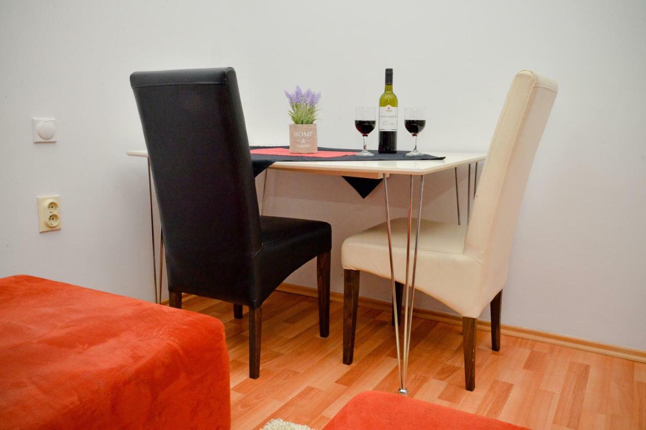 Tomas Apartments Скопье Экстерьер фото