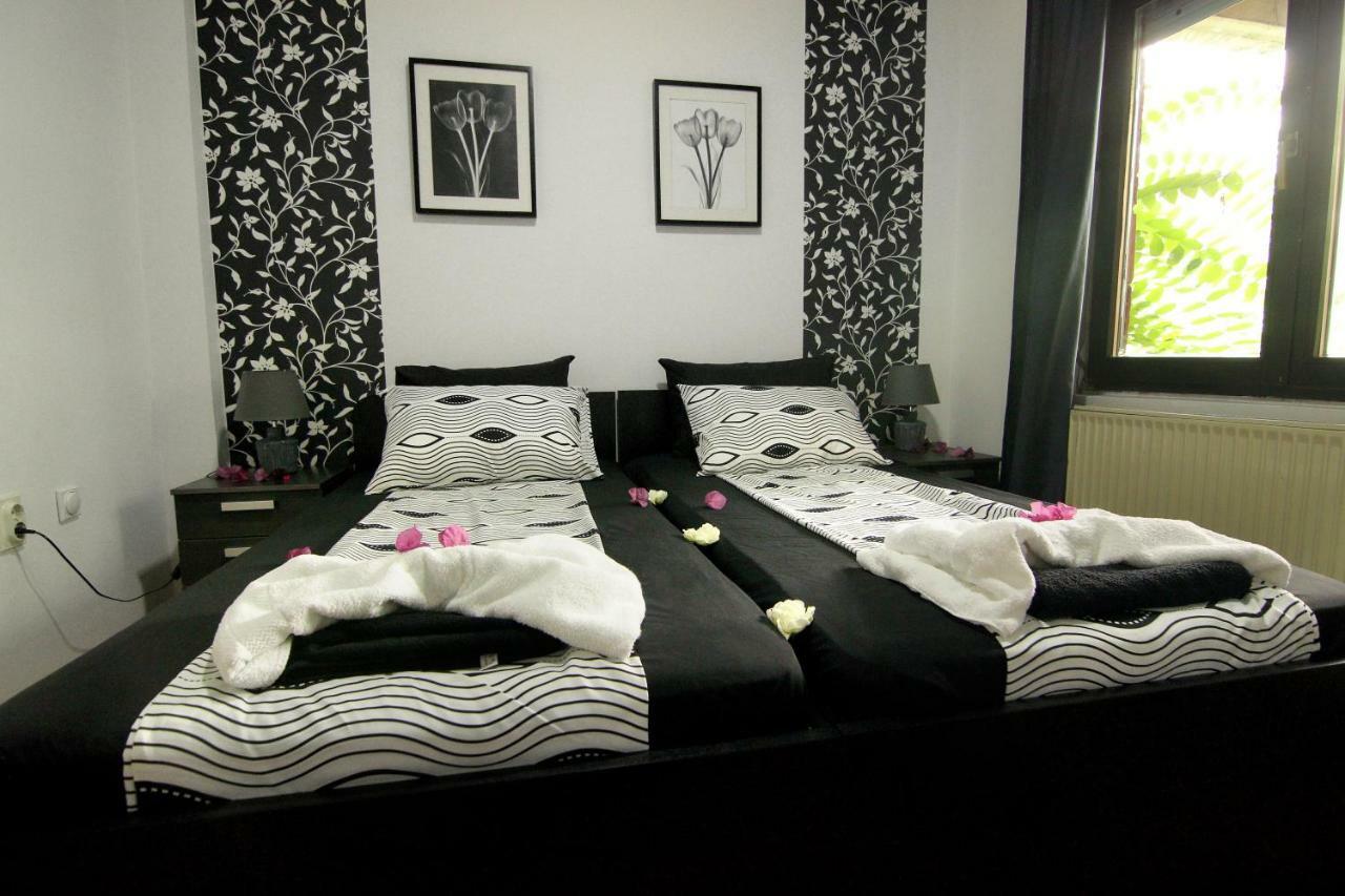 Tomas Apartments Скопье Экстерьер фото